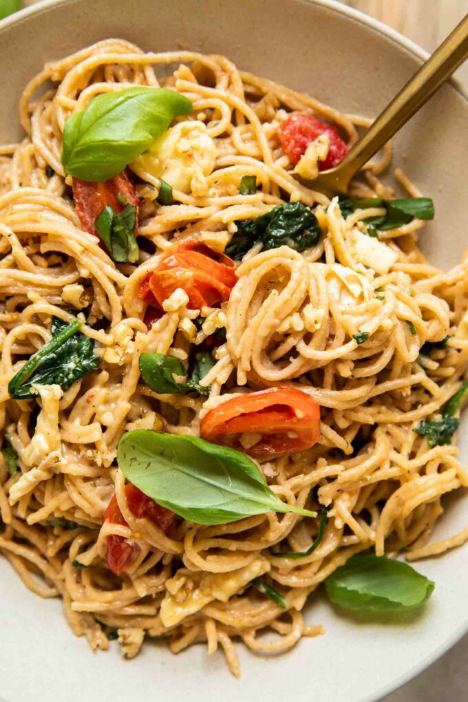 Creamy Brie Pasta Recipe - Jar Of Lemons