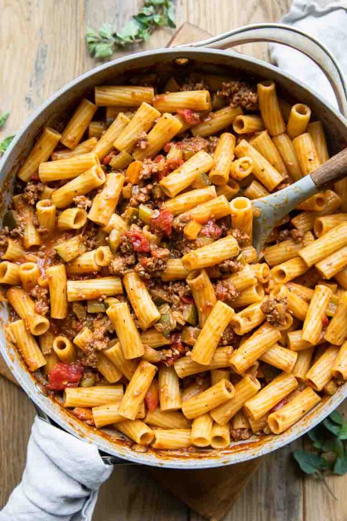 Rigatoni Bolognese (One-Pot) - Jar Of Lemons
