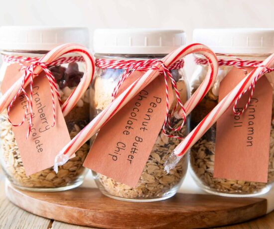 Three Holiday Overnight Oats Mason jar gifts.