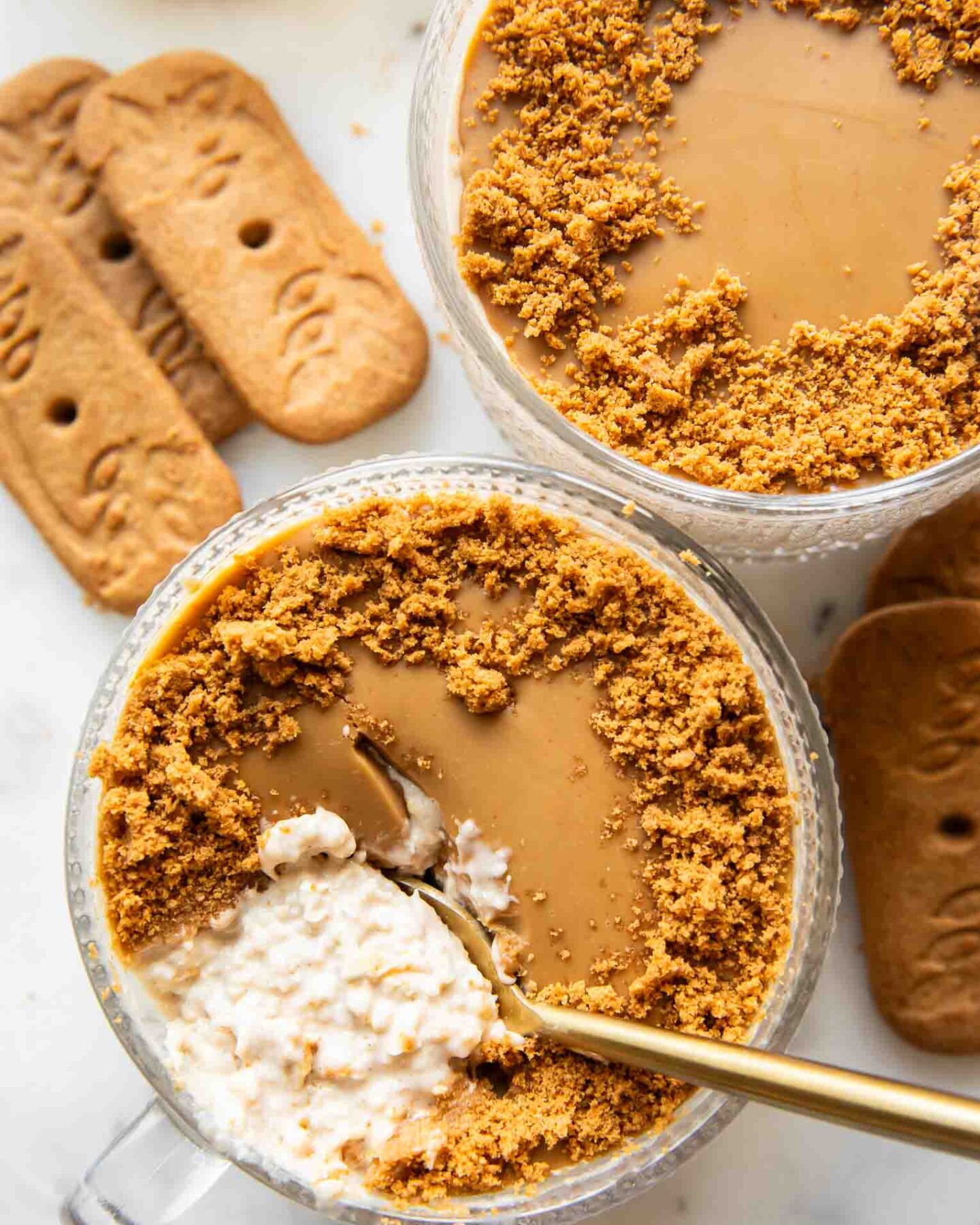 Top view of biscoff overnight oats.