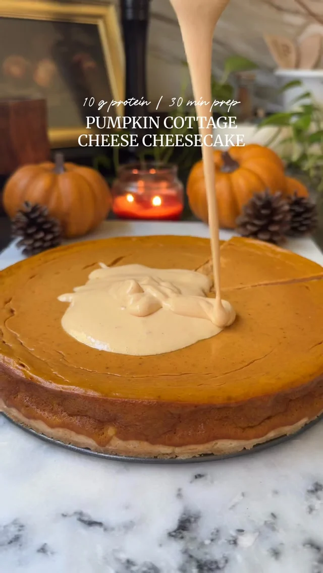 PUMPKIN COTTAGE CHEESE CHEESECAKE 🍂 More protein, but still super creamy with…